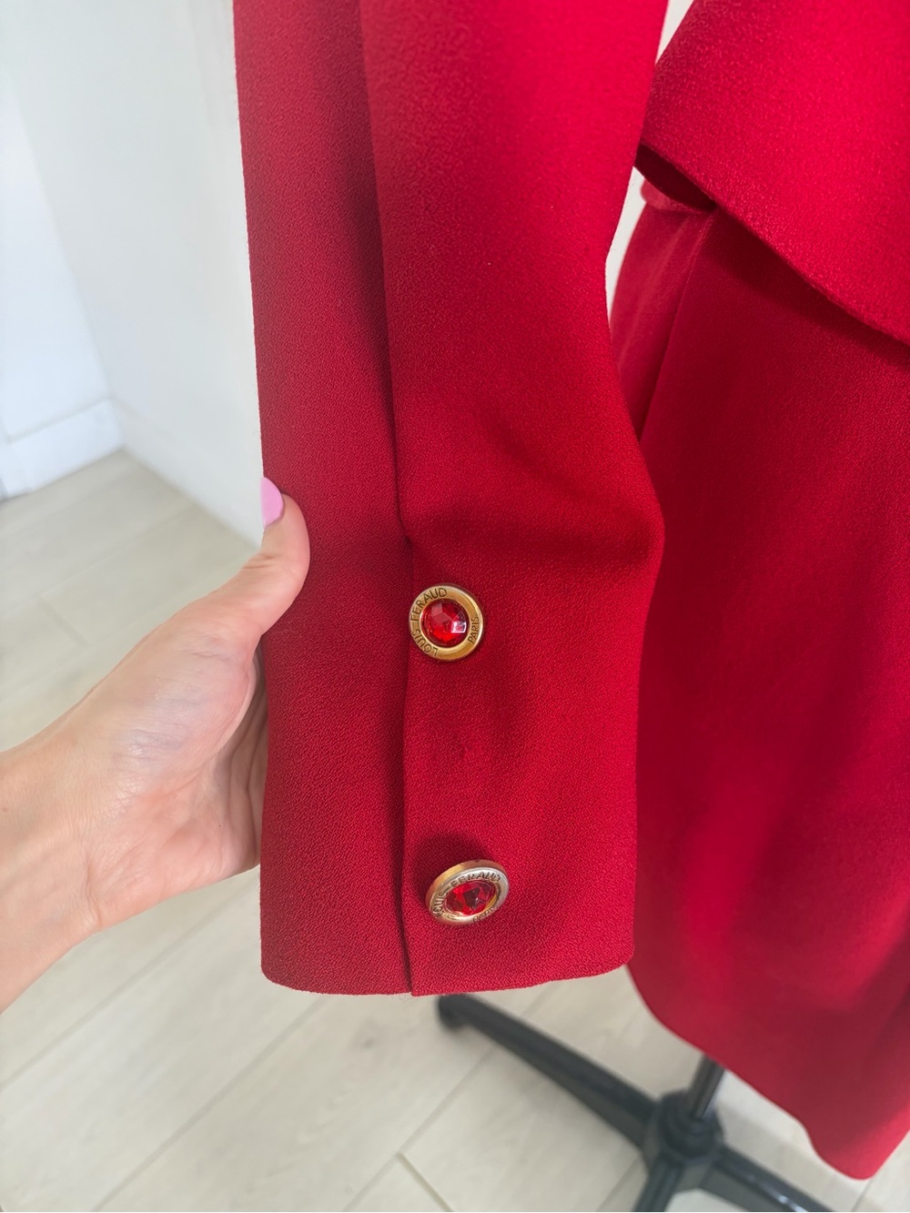 Vintage Red Skirt Suit Louis Feraud Paris Buttons 80s Power Suit 2 Piece sz 4 - Picture 6 of 7
